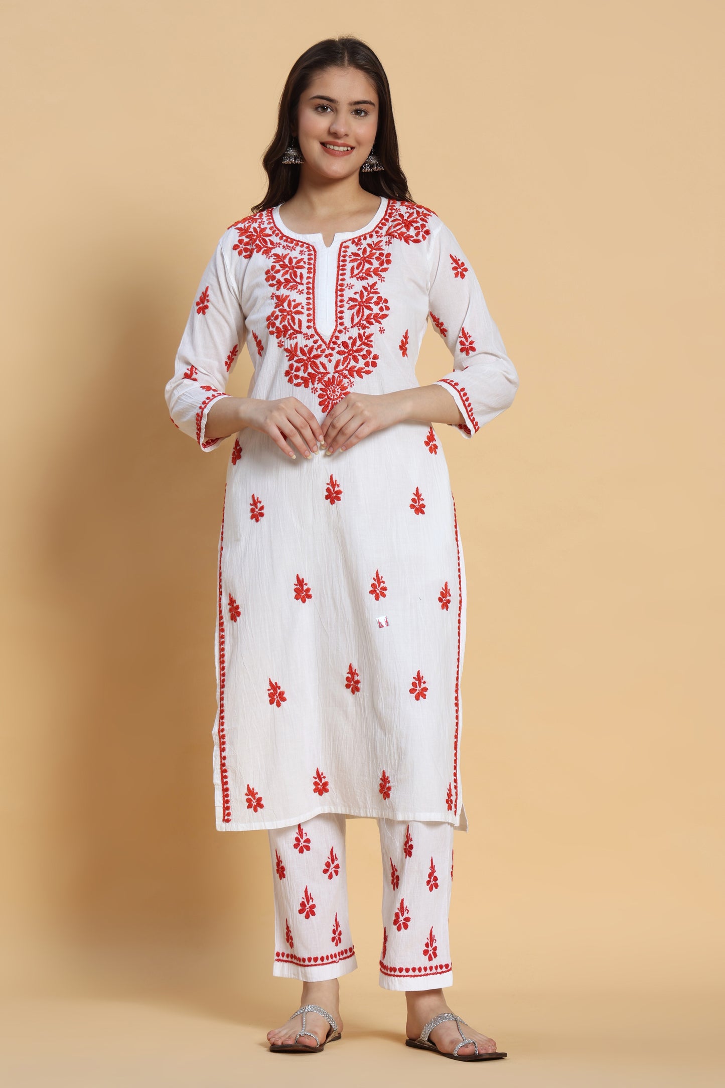 Zehn Chikankari Mul Cotton Kurta Pant set