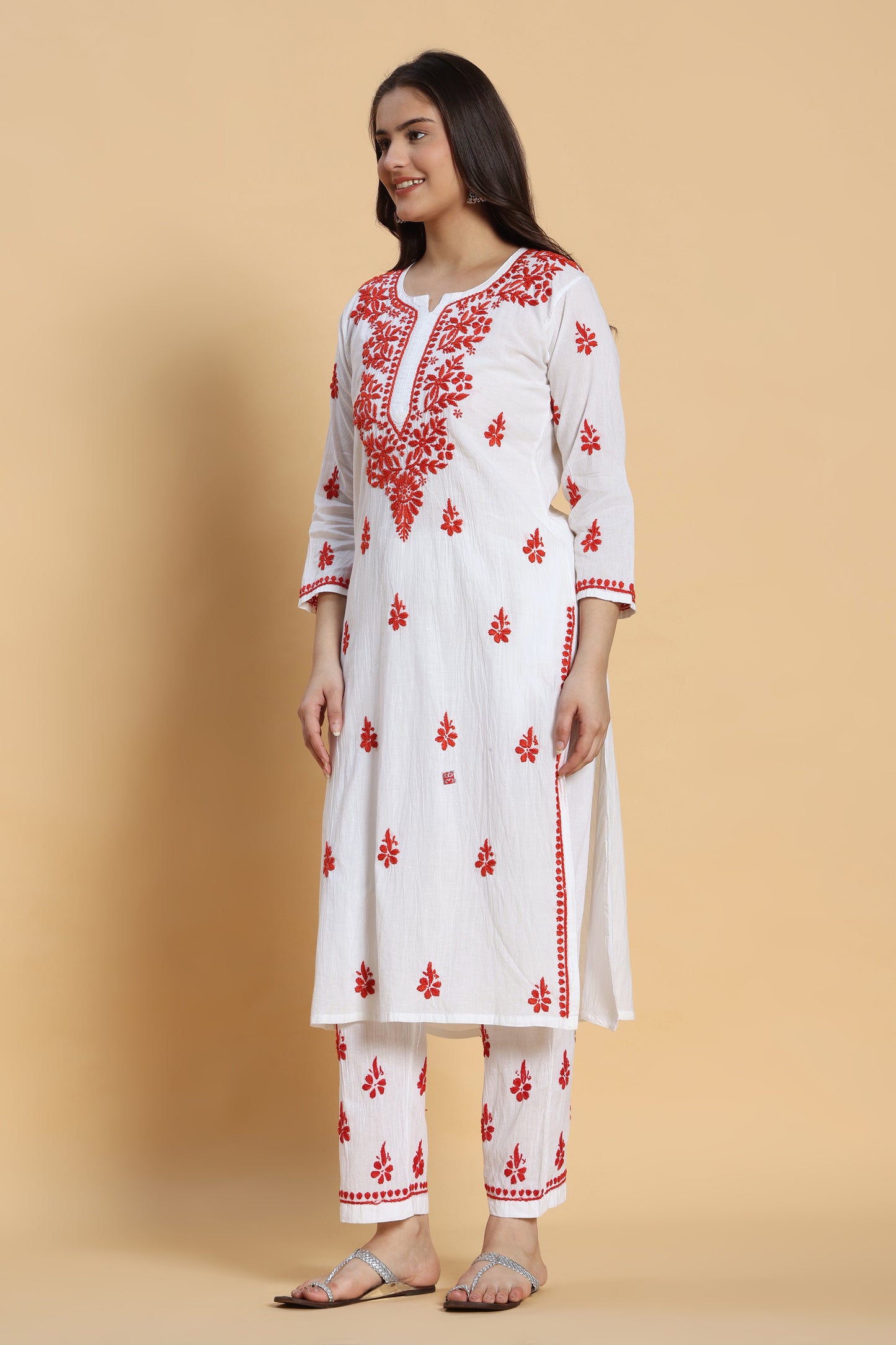 Zehn Chikankari Mul Cotton Kurta Pant set